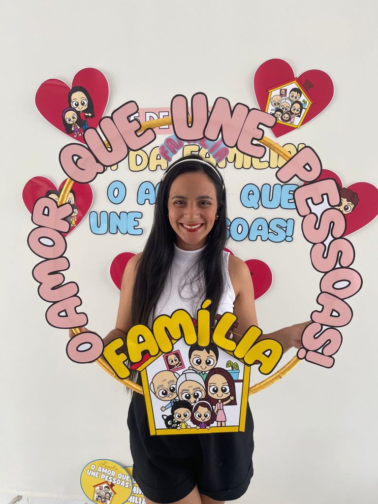 Painel decorativo + Moldura para fotos dia da família – Mundo da Tia Gê ...