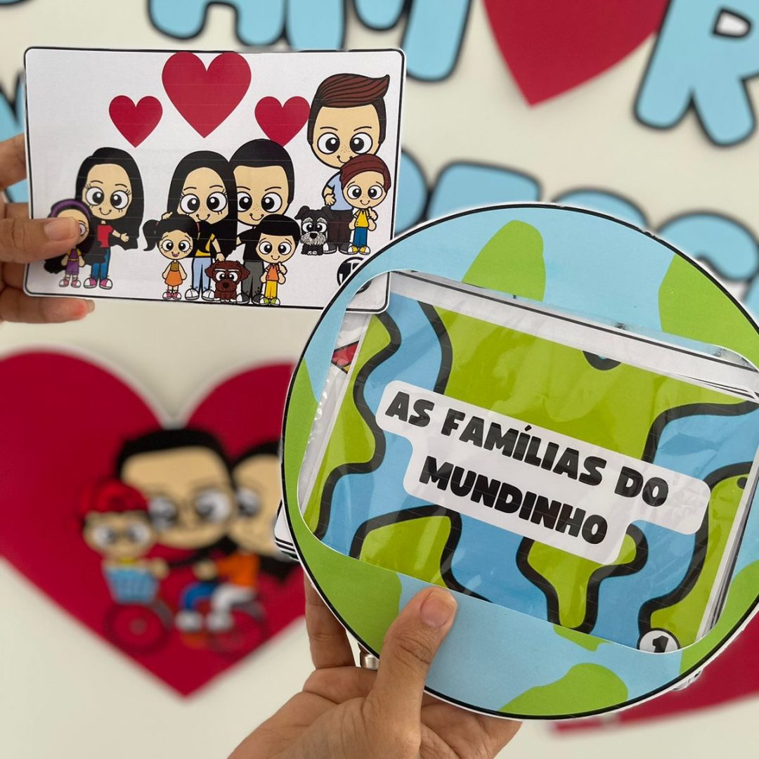 Combo História: As famílias do mundinho + Painel decorativo