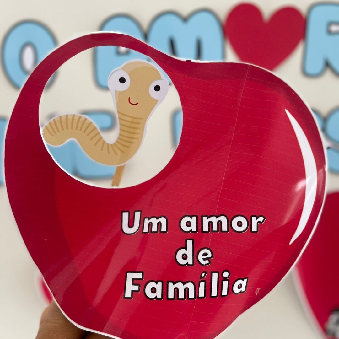 Combo história: Um amor de família + Painel decorativo